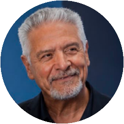 Dr. Raul Araya