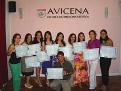 avicena_egresados_agosto2010_2.jpg